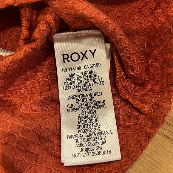 Roxy rust color deep V cropped top - Picture 9 of 13